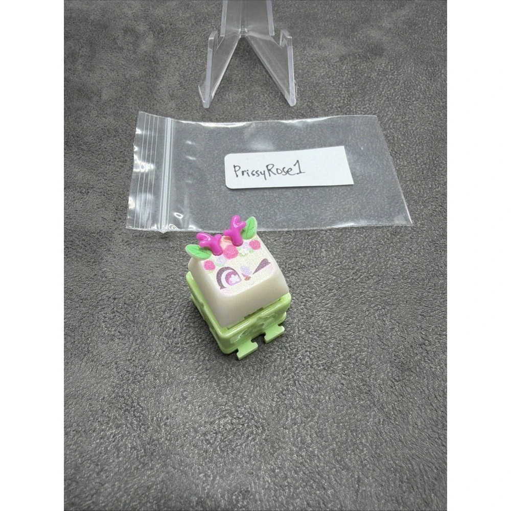 Clickeez Series 1 Cozy Garden PrissyRose1 Single Key